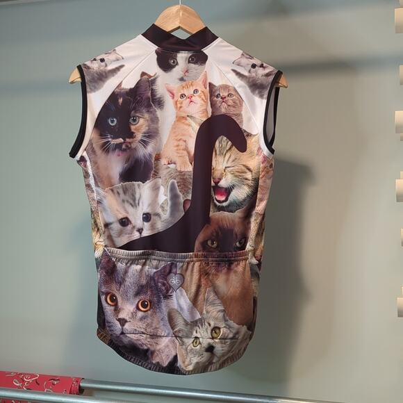 It's in My Heart Cat Cycling Shirt Size Medium Athletic Outdoor Fitness - Picture 3 of 11